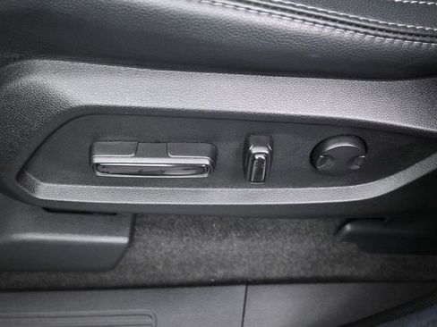 Certified 2025 Honda Pilot Touring image 23