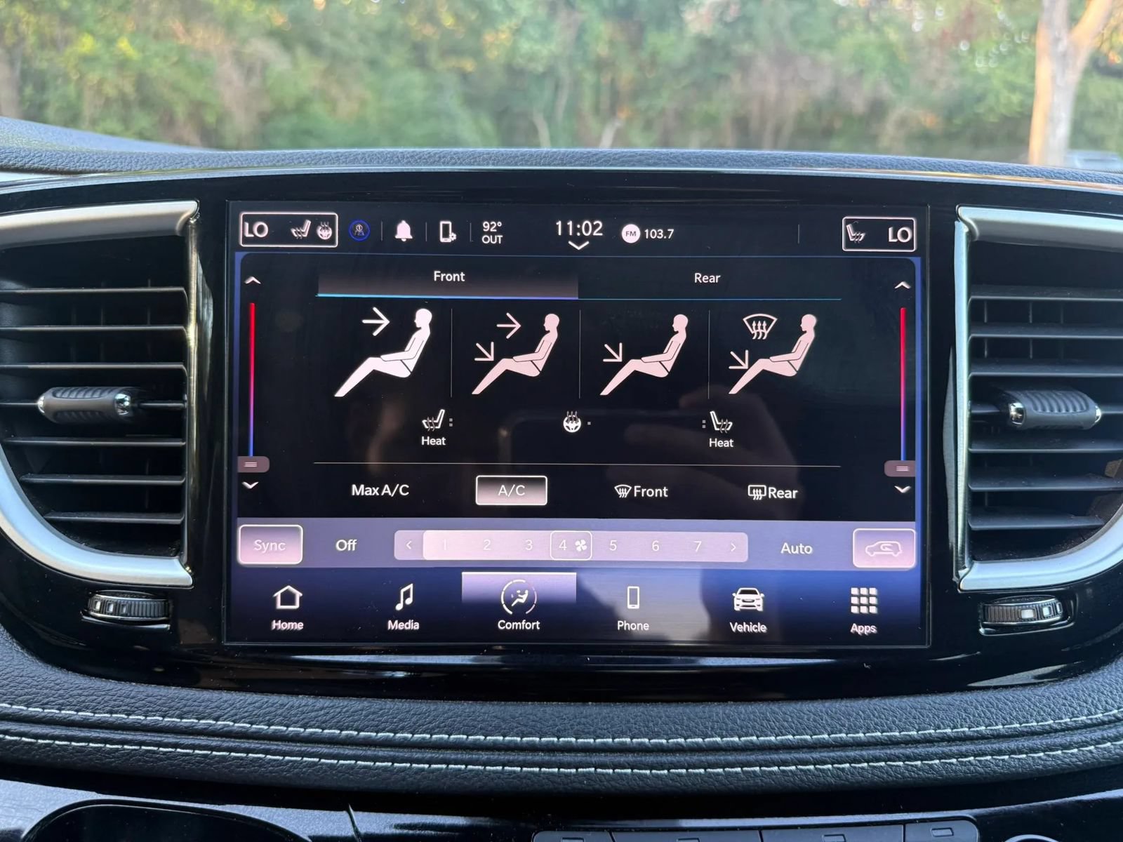 Used 2024 Chrysler Pacifica Touring FWD image 42