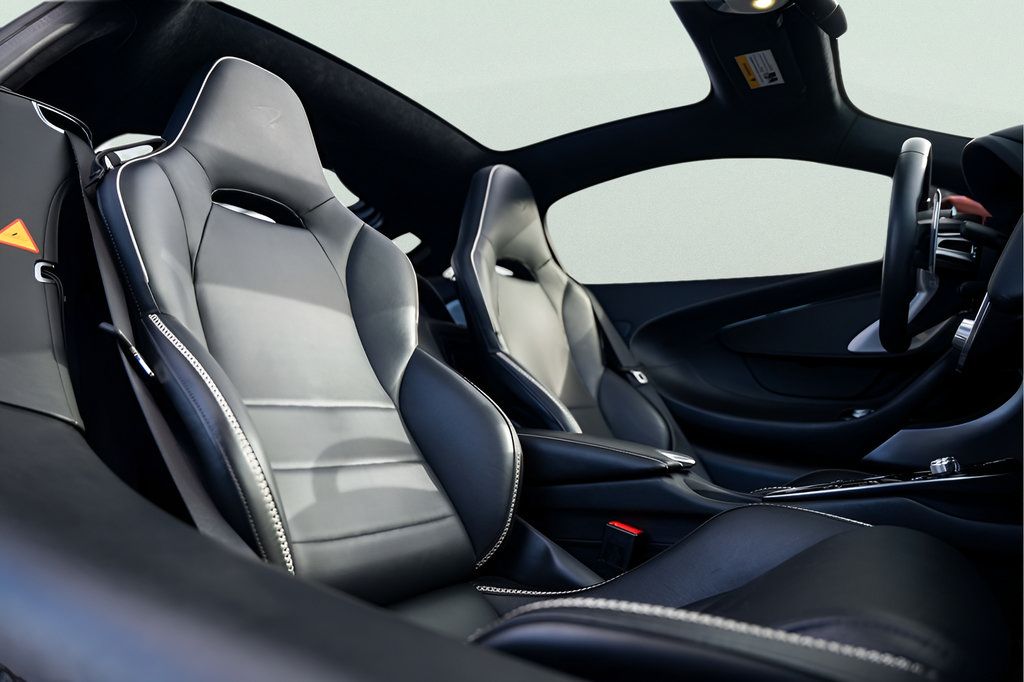 Used 2023 McLaren GT RWD image 48