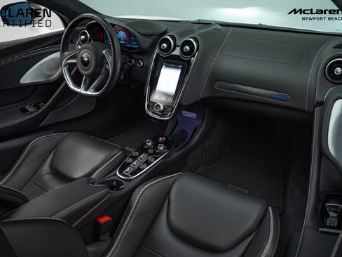 Used 2022 McLaren GT image 22