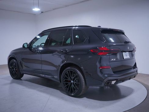 Used 2026 BMW X5 sDrive40i w/ M Sport Package RWD image 3