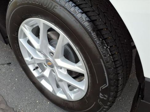 Used 2024 Chevrolet Equinox LT w/ LPO, Floor Liner Package image 30