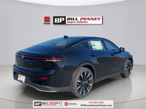 New 2026 Toyota Crown Platinum image 5