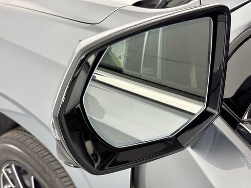 Used 2024 Chevrolet Suburban High Country w/ Premium Package image 14