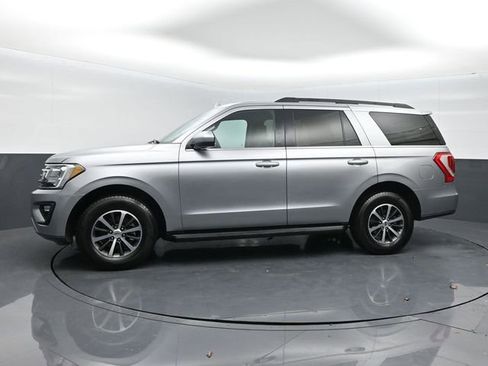 Used 2020 Ford Expedition XLT image 4