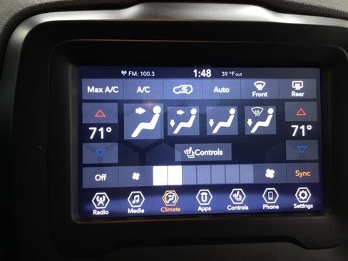Used 2020 Jeep Renegade Latitude w/ Cold Weather Group AWD/4WD image 29