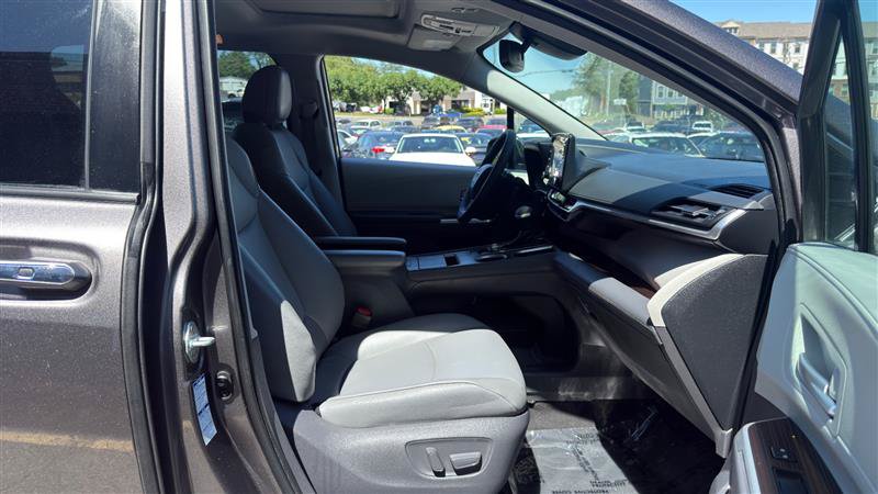 Used 2021 Toyota Sienna XLE AWD/4WD image 14