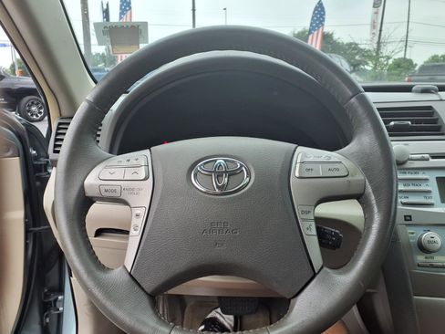Used 2009 Toyota Camry XLE FWD image 20