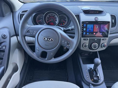 Used 2010 Kia Forte EX image 12