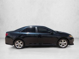 Used 2012 Toyota Camry SE FWD video 4