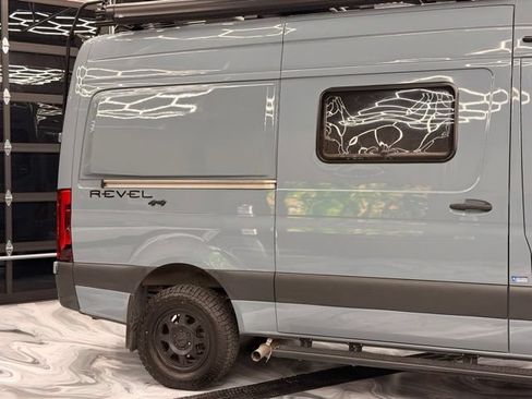 Used 2022 Mercedes-Benz Sprinter 2500 image 4