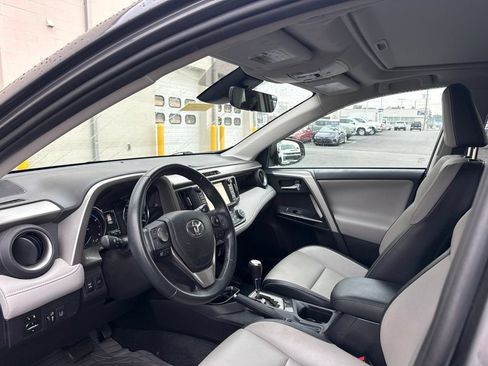 Used 2017 Toyota RAV4 Limited AWD/4WD image 6