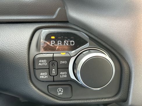 New 2026 RAM 1500 4x4 Crew Cab image 40