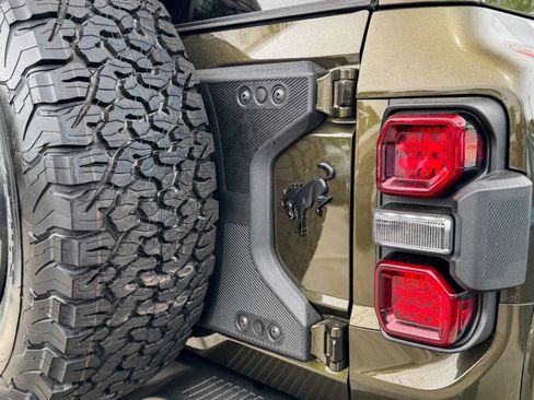 Used 2025 Ford Bronco Raptor AWD/4WD image 32