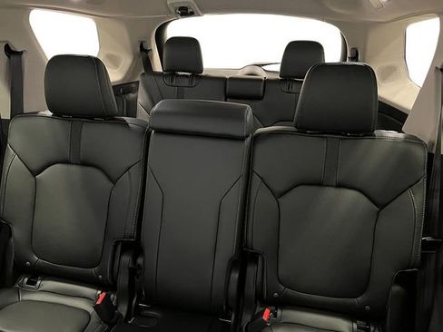 New 2025 Honda Pilot Touring image 29