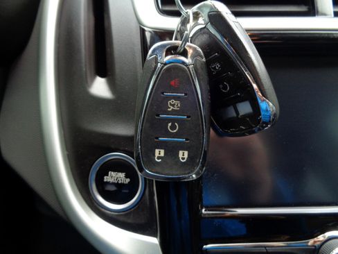 Used 2017 Chevrolet Sonic Premier image 11