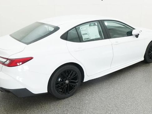 New 2026 Toyota Camry SE FWD image 9