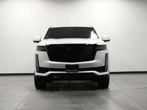 Used 2024 Cadillac Escalade ESV Sport Platinum w/ LPO, ONYX Package AWD/4WD image 9