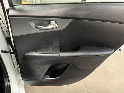 Used 2021 Kia Forte LXS FWD image 13