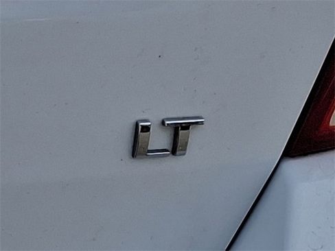 Used 2017 Chevrolet Trax LT w/ LT Convenience Package image 30