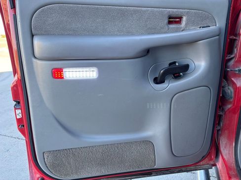 Used 2002 Chevrolet Silverado 2500 LT w/ Off-Road Skid Plate Pkg image 15