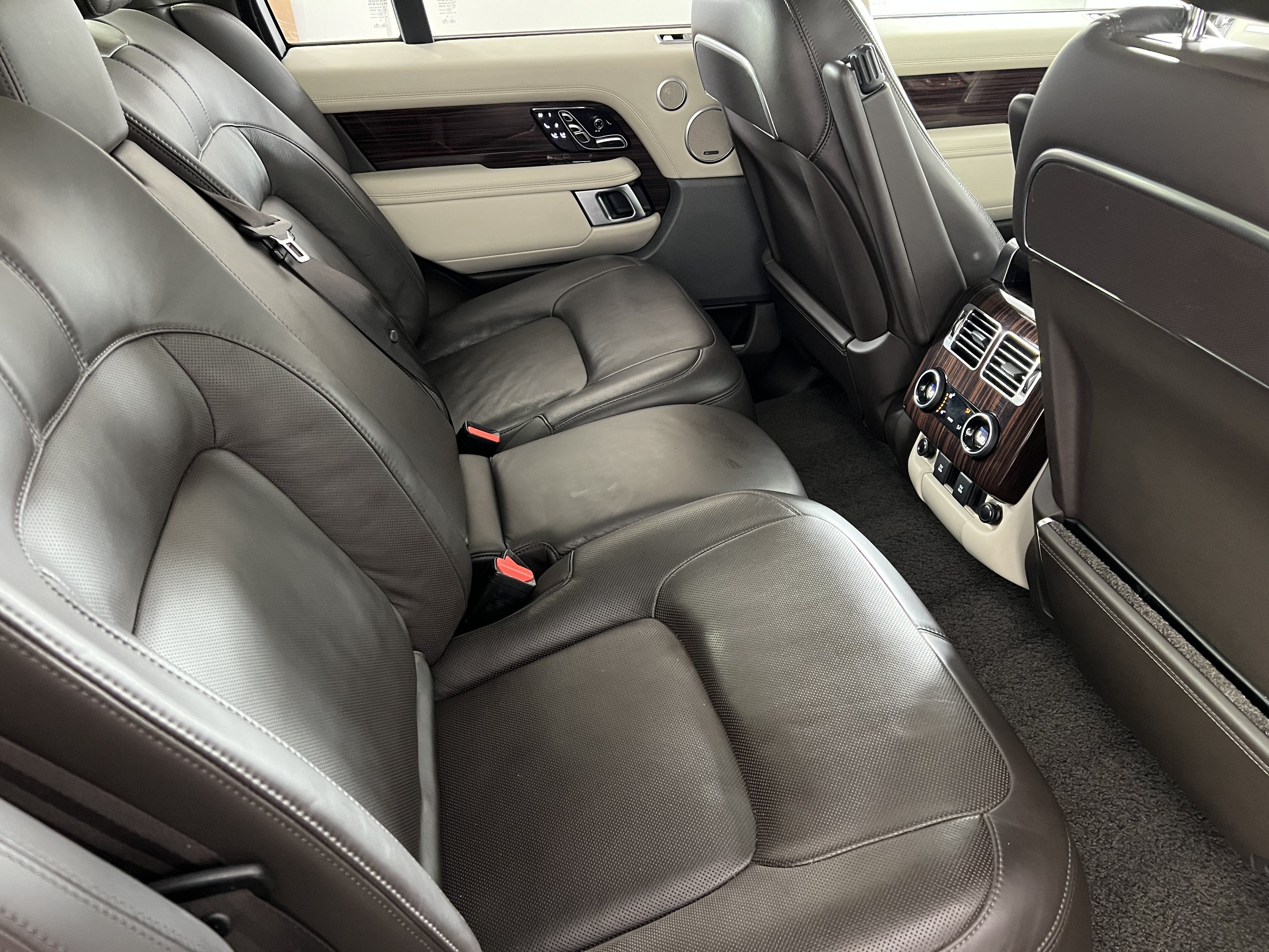 Used 2018 Land Rover Range Rover Autobiography AWD/4WD image 24
