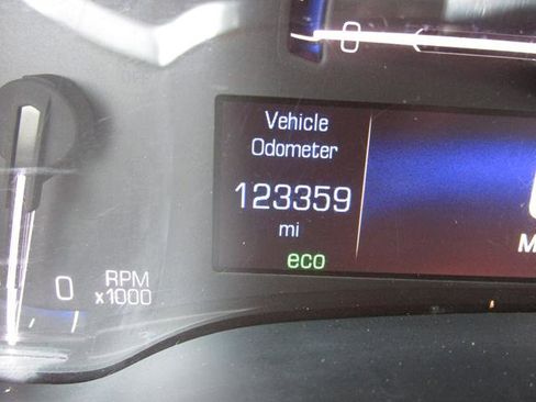 Used 2015 Cadillac SRX Luxury w/ Driver Awareness Package AWD/4WD image 6