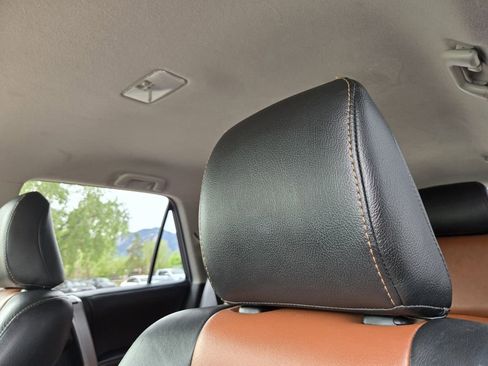 Used 2017 Toyota 4Runner 4WD image 15