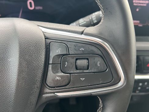 Used 2025 Buick Encore GX Preferred image 16