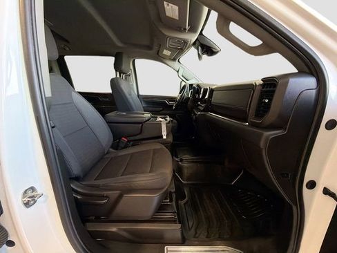 Used 2024 Chevrolet Silverado 3500 LT w/ Convenience Package image 22