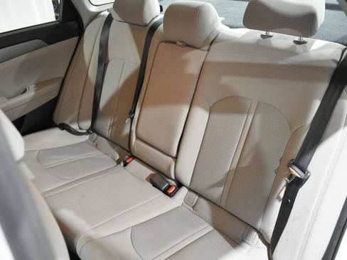 Used 2015 Hyundai Sonata SE FWD image 38