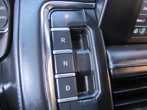 Used 2023 Chevrolet Suburban LS image 38