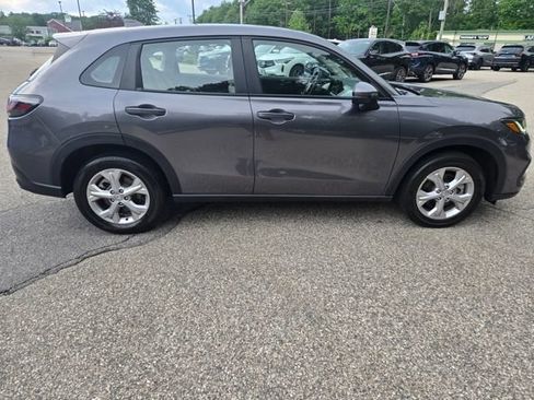 Used 2023 Honda HR-V LX image 6