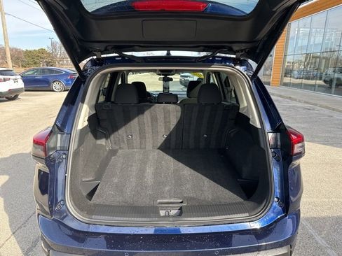 Used 2025 Nissan Rogue SV image 10