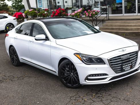 Used 2019 Genesis G80 5.0 Ultimate RWD image 2