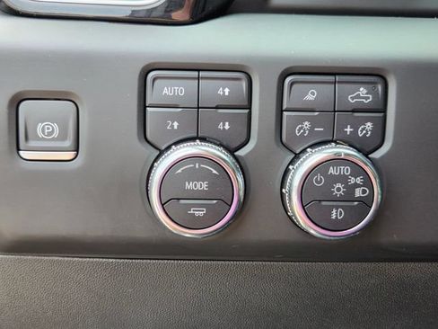 Used 2023 GMC Sierra 1500 Denali w/ Denali Reserve Package AWD/4WD image 21