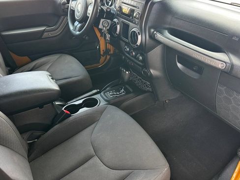 Used 2014 Jeep Wrangler Unlimited Sport AWD/4WD image 16
