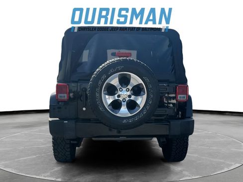 Used 2016 Jeep Wrangler Sahara w/ Connectivity Group AWD/4WD image 5