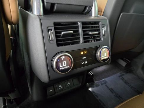 Used 2023 Land Rover Discovery HSE R-Dynamic image 13