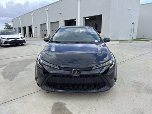 Used 2024 Toyota Corolla LE image 2