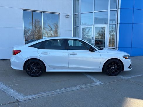 Used 2023 Honda Civic Sport image 7