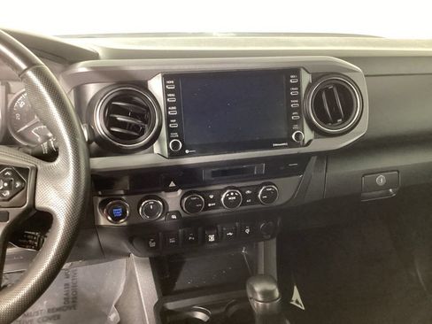 Used 2023 Toyota Tacoma TRD Off-Road w/ Technology Package AWD/4WD image 16