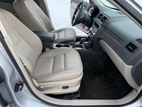 Used 2010 Ford Fusion SEL image 24