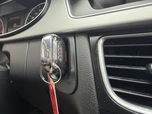 Used 2013 Audi A4 Premium Plus w/ Premium Plus Pkg image 47