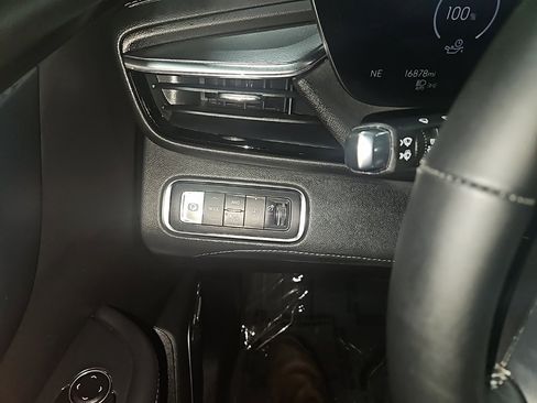 Certified 2025 Buick Enclave Sport Touring image 12