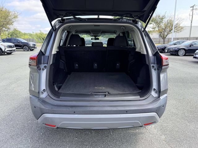 Used 2023 Nissan Rogue S AWD/4WD image 12