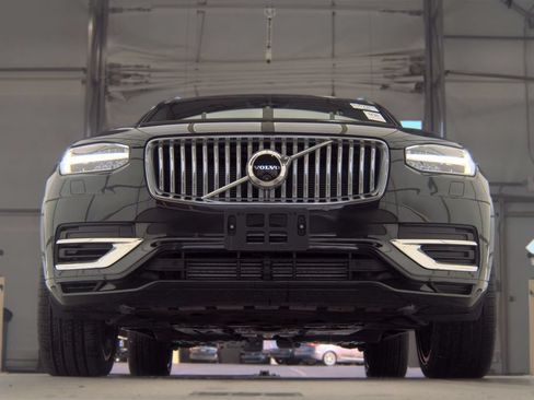 Used 2024 Volvo XC90 T8 Ultimate w/ Protection Package Premier AWD/4WD image 10