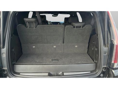 Used 2016 Cadillac Escalade Platinum image 27