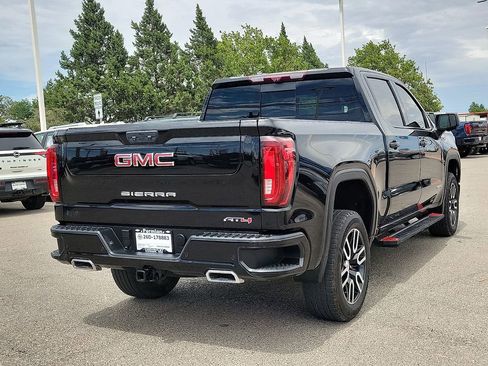Used 2023 GMC Sierra 1500 AT4 w/ Technology Package AWD/4WD image 10