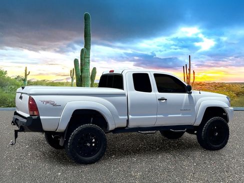 Used 2006 Toyota Tacoma PreRunner RWD image 5